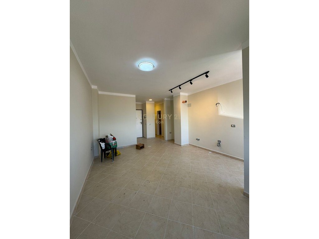 Apartament 1+1 Për Shitje në Plazh, Durrës !
