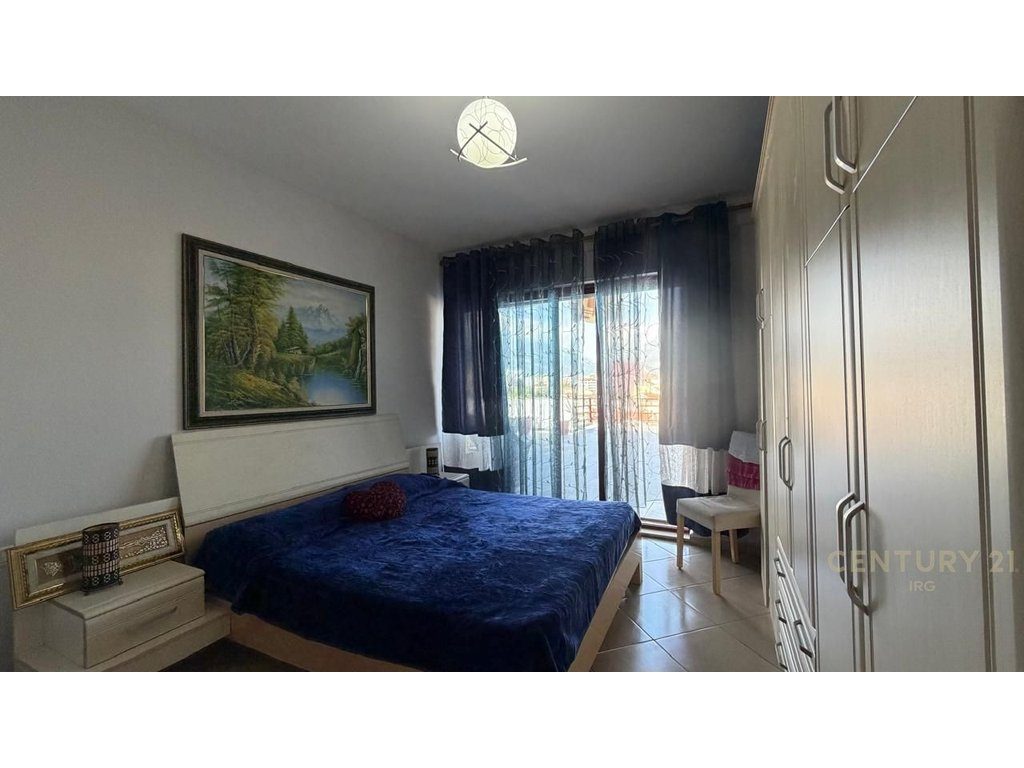 APARTAMENT 2+1 PRANE GJIMNAZIT PARTIZANI!