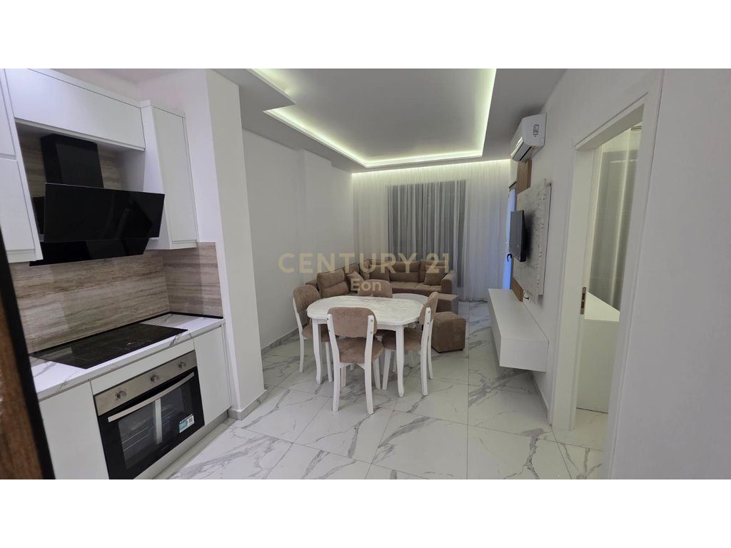 Apartament 1+1 Për Shitje tek Hotel Grint,Golem !