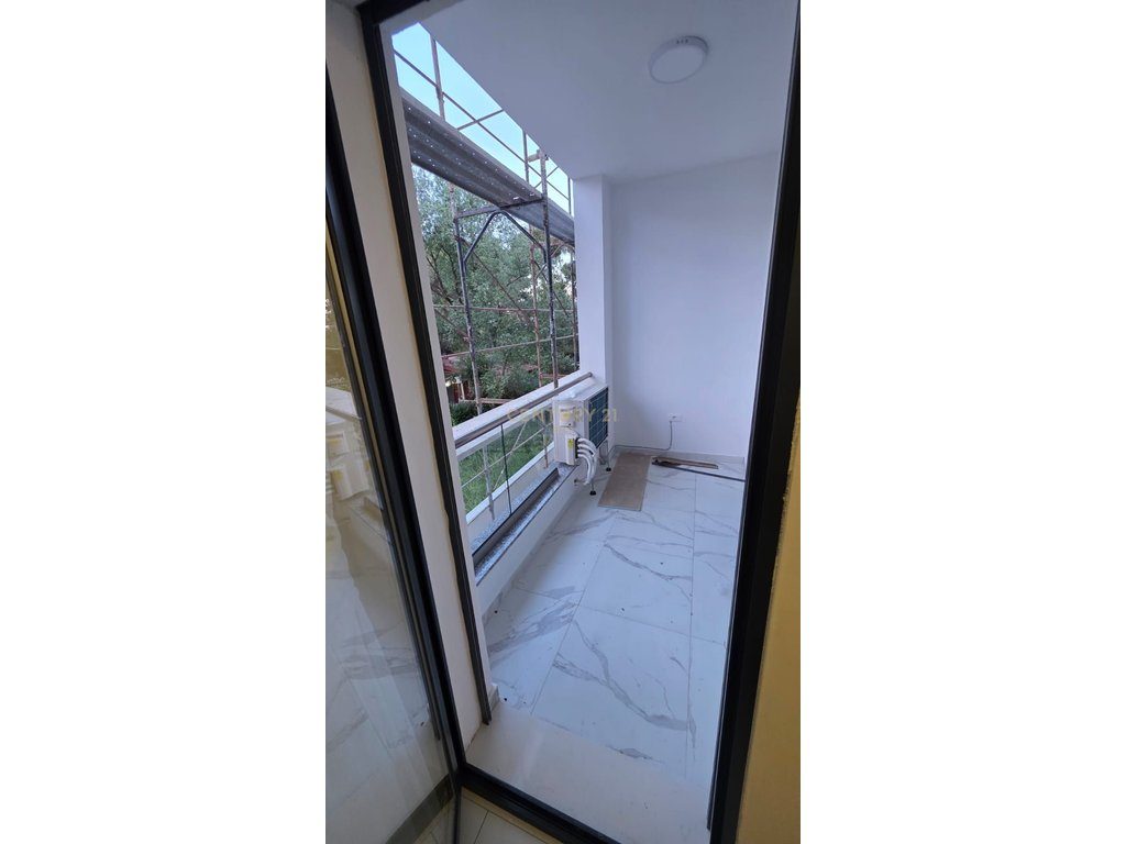 Apartament 1+1 Për Shitje tek Hotel Grint,Golem !