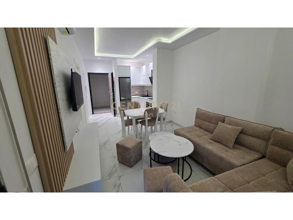 Apartament 1+1 Me Qira në Golem !