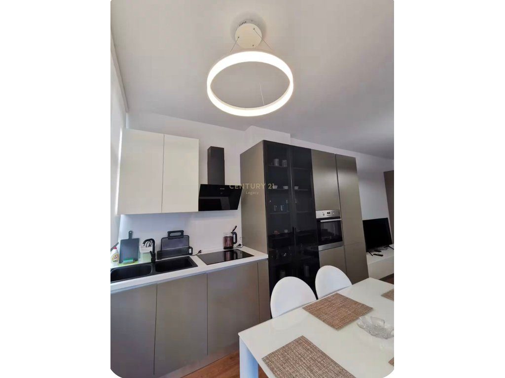 ‼️LISTIM I RI. Shitet Apartament 2+1 me Ballkon pranë Marina Bay, Vlorë 165.000 €