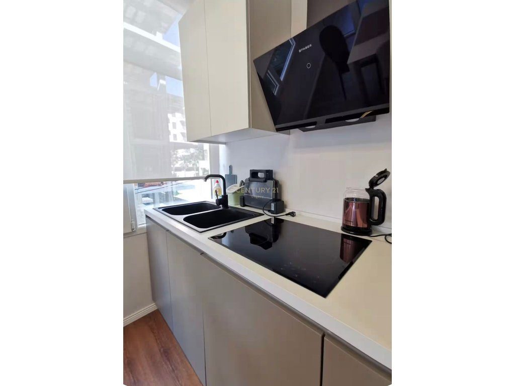 ‼️LISTIM I RI. Shitet Apartament 2+1 me Ballkon pranë Marina Bay, Vlorë 165.000 €