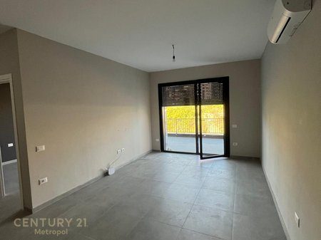 JEPET ME QIRA APARTAMENT 2+1+2 I MOBILUAR TE LIQENI I THATE