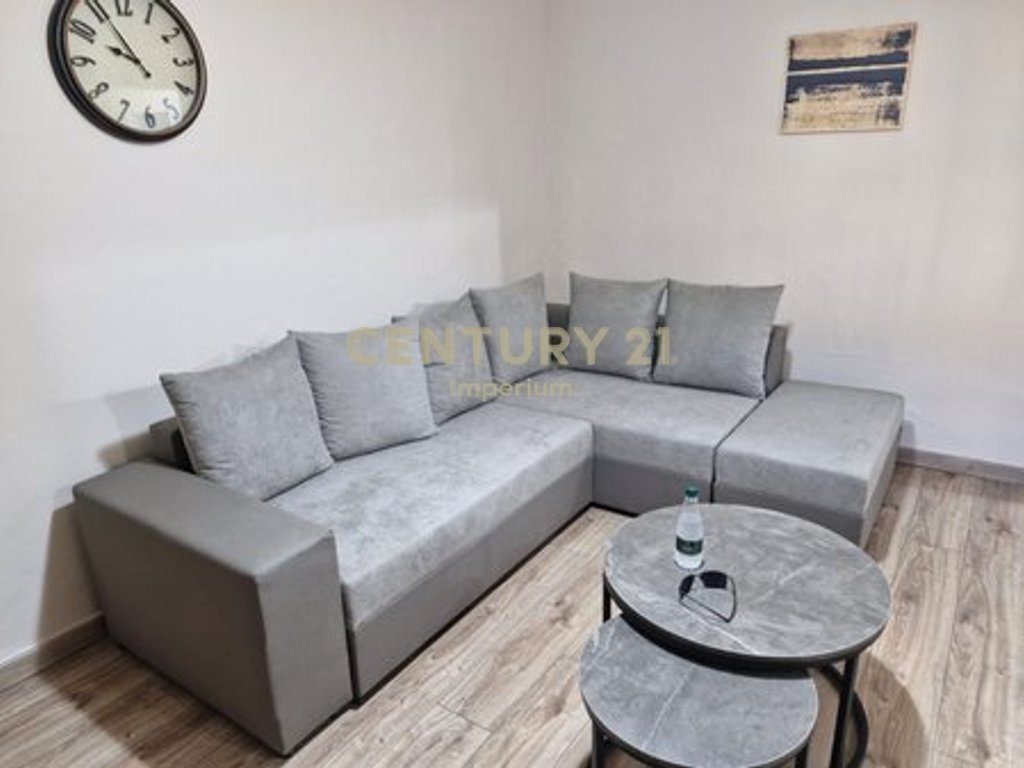 Jepet me Qira Apartament 1+1 tek Irfan Tomini