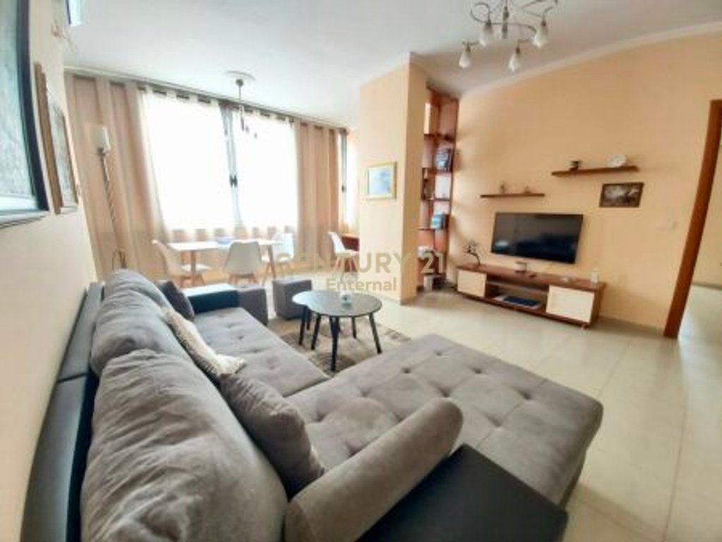 Apartament 2+1 Per Qira tek Garda