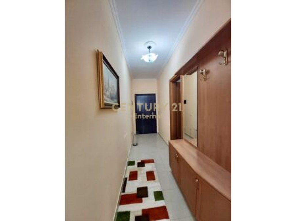 Apartament 2+1 Per Qira tek Garda