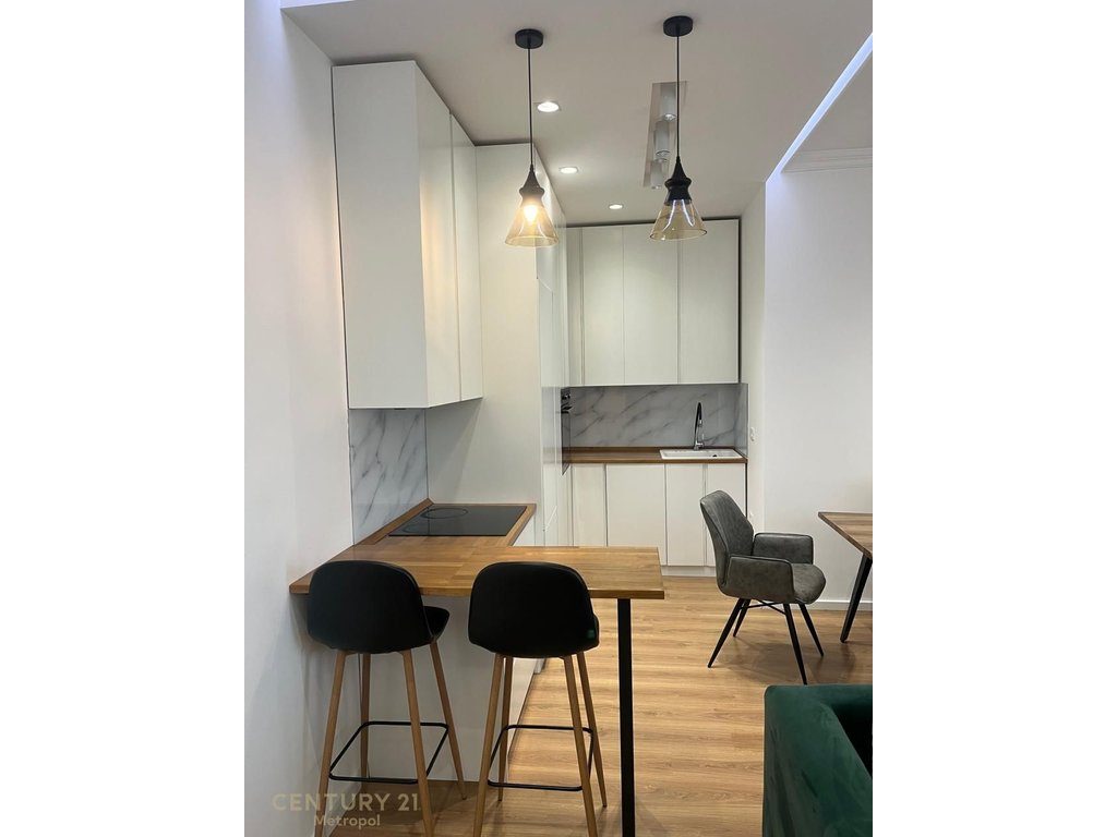 Jepet me Qira apartament 1+1 Astir