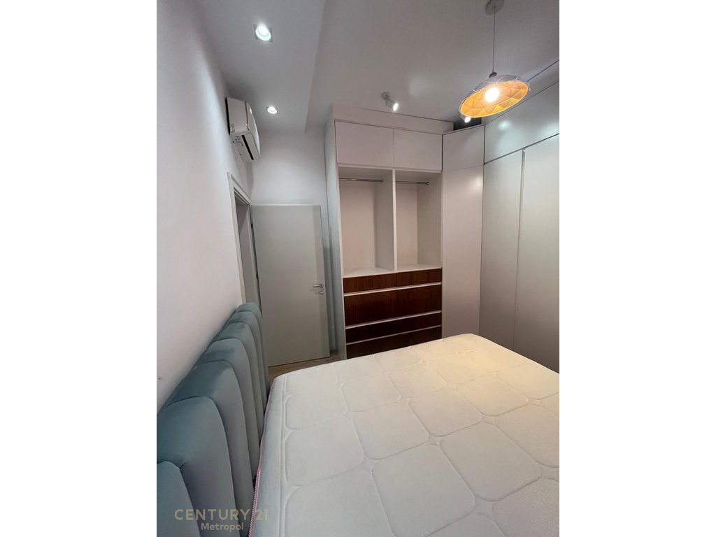 Jepet me Qira apartament 1+1 Astir