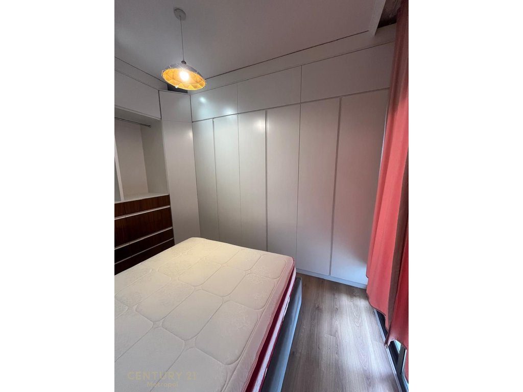 Jepet me Qira apartament 1+1 Astir