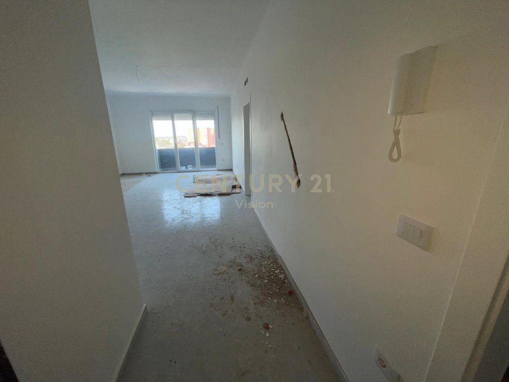 Apartament per shitje 3+1+2 prane sheshit Prek Cali, Shkodër