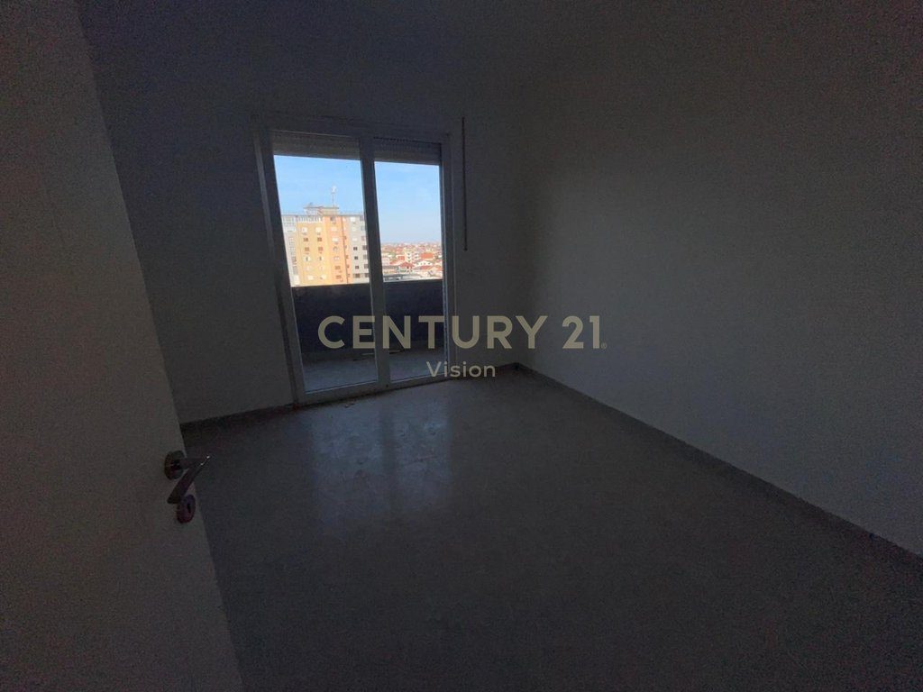 Apartament per shitje 3+1+2 prane sheshit Prek Cali, Shkodër