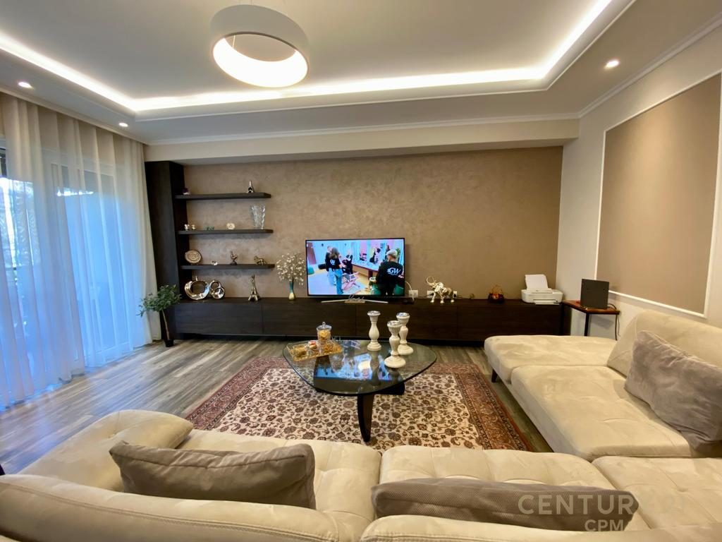 SUPER APARTAMENT LUKSOZ ME QIRA 2+1+2 +POST PARKIMI NE RESIDENCEN SUNRISE PRANE TEG