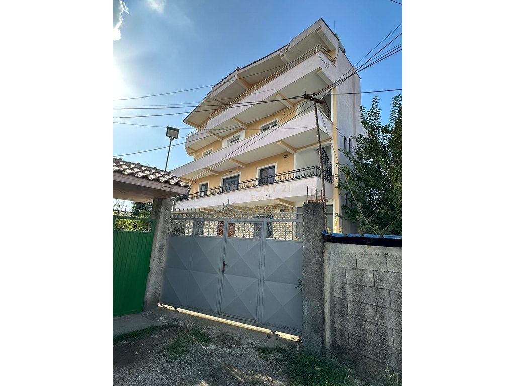 Vilë  Në Shitje në Plazh Iliria, Durres !
