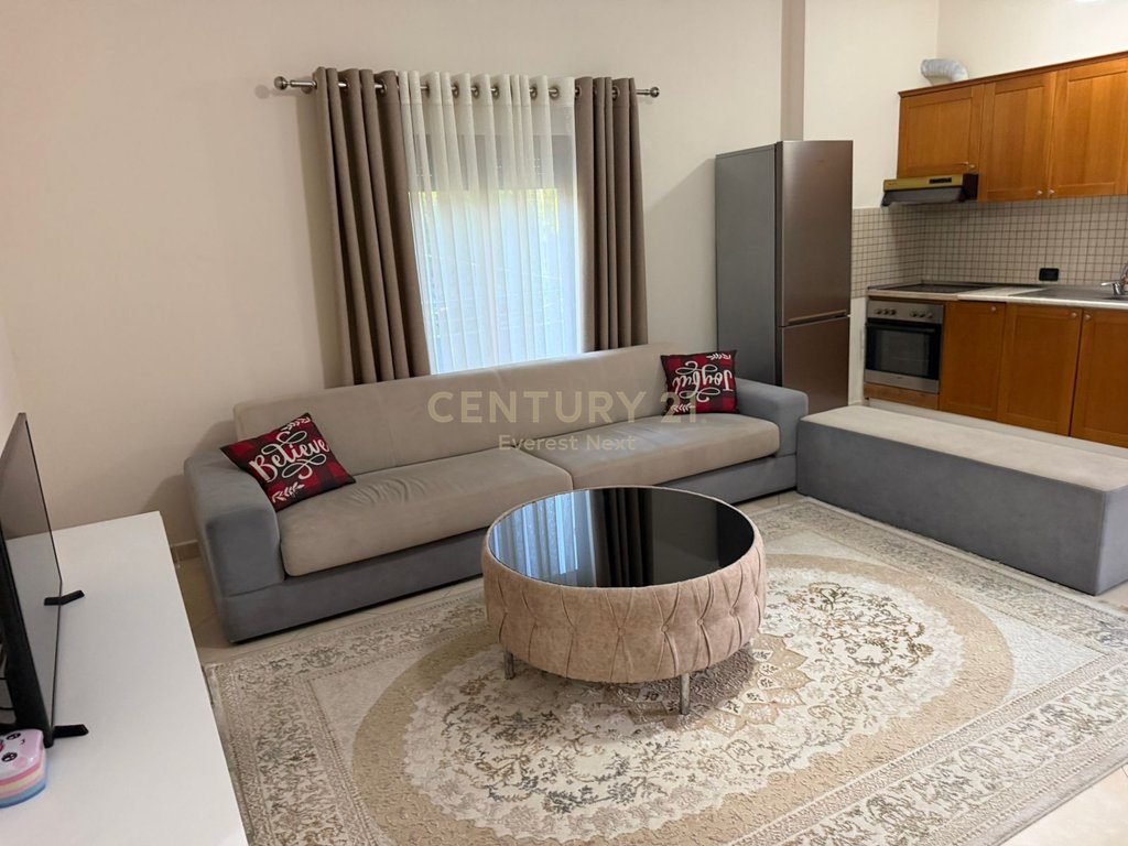 APARTAMENT 2+1+2 ME QIRA PRANE FAKULTETIT EKONOMIK – KATI I DYTË I NJË VILE