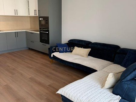JEPET ME QIRA APARTAMENT 1+1 ME VERANDE PER BANIM OSE ZYRA !