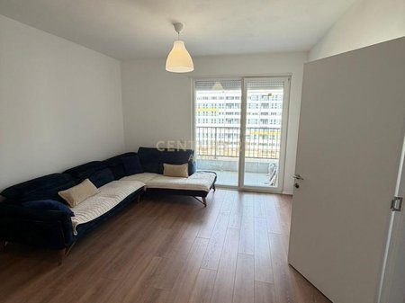 JEPET ME QIRA APARTAMENT 1+1 ME VERANDE PER BANIM OSE ZYRA !