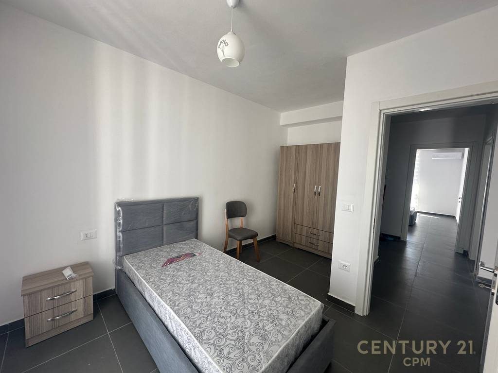 Apartament 3+1 Me Qira Rruga 5 Maji