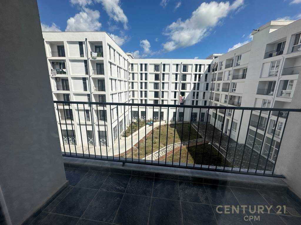 Apartament 3+1 Me Qira Rruga 5 Maji