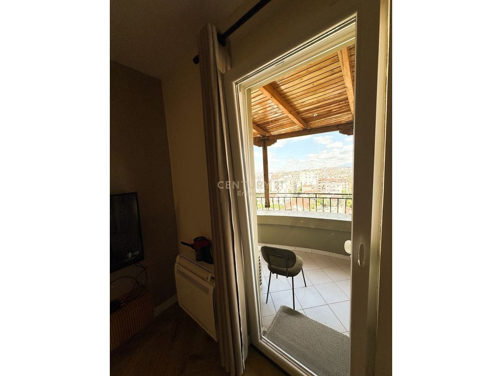Kompleksi Grand, Tregu Elektrik - Shitet 1+1 59m2 + 10m2 Verande