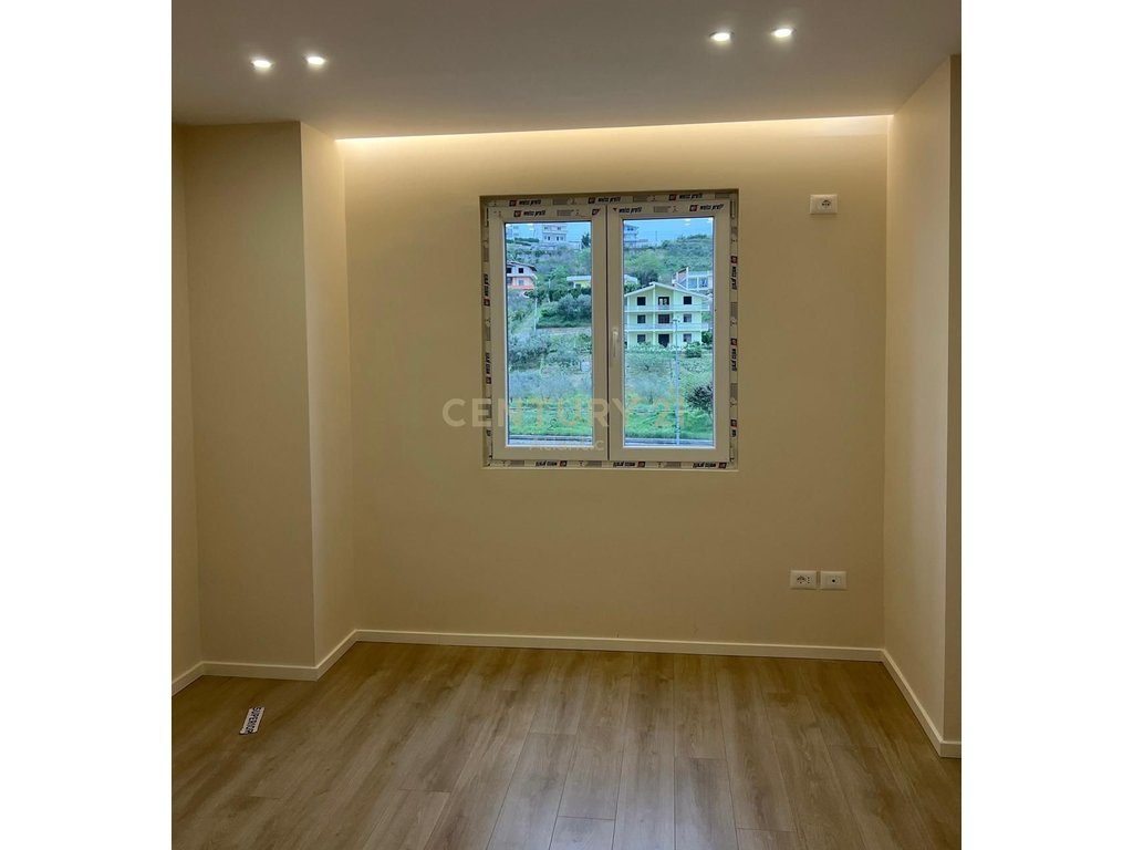 Apartament 1+1 për Shitje tek Shkëmbi i Kavajës, Durrës