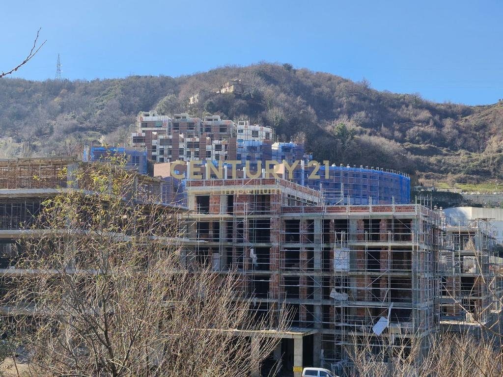 Apartament 2+1+2  për shitje tek Residenca Kodra e Diellit 2!