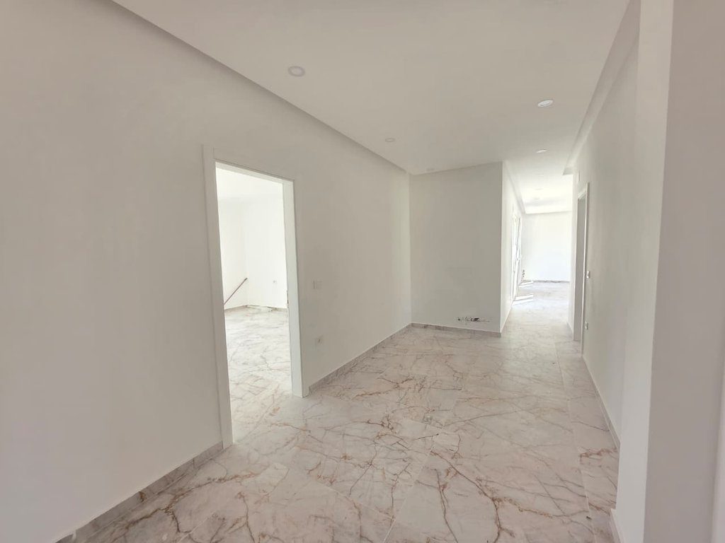 SHITET APARTAMENT PENTHOUSE 4+1 SHENGJIN