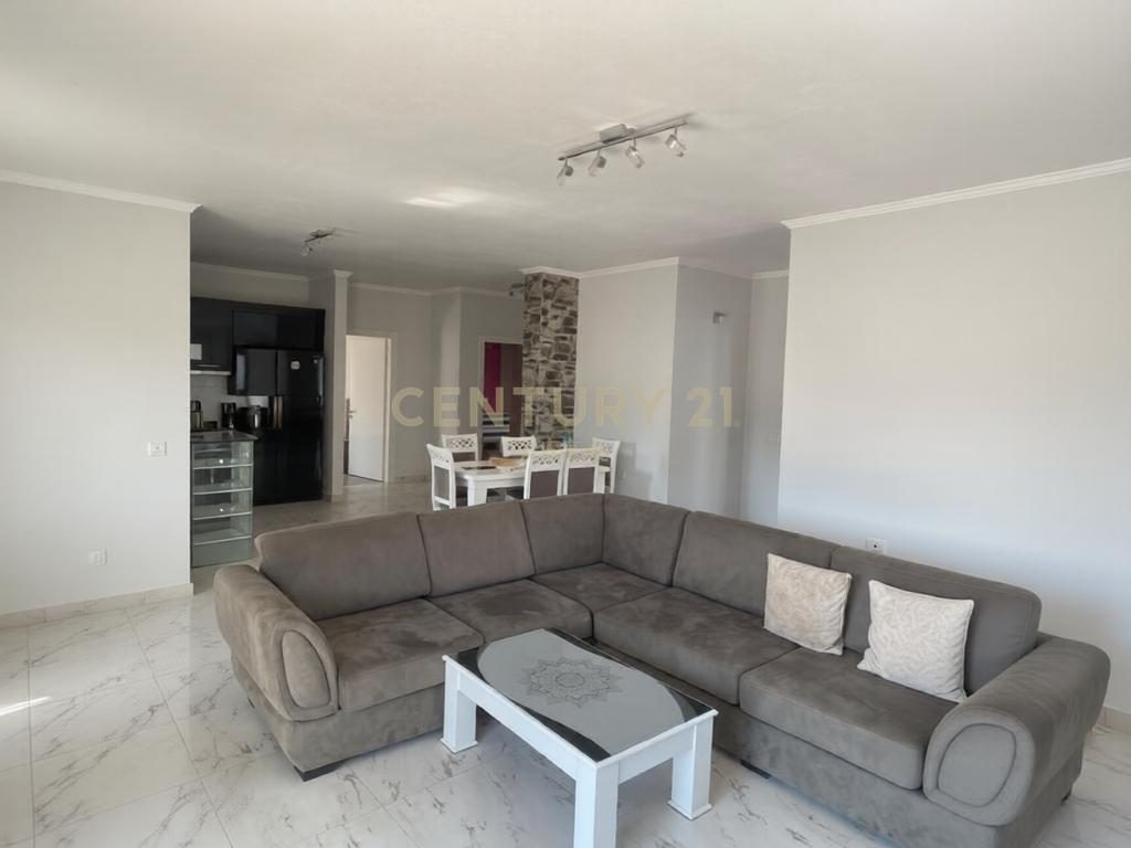 APARTAMENT 3+1+2 PER QIRA TE VILAT GJERMANE
