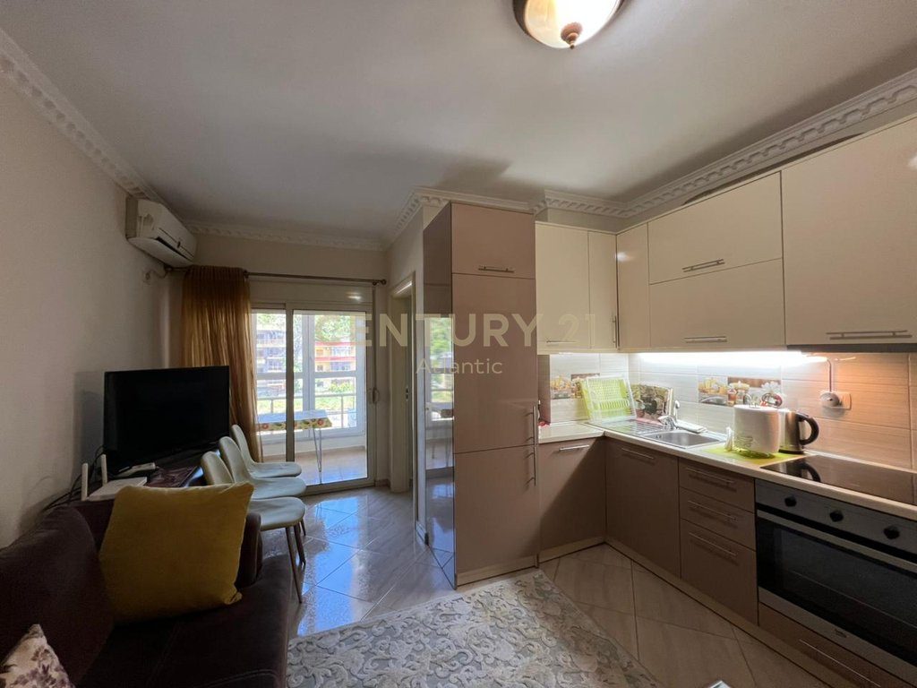 SHITET APARTAMENT 1+1+2 BALLKONE NE SHKEMBIN E KAVAJES DURRES [ ANA E DETIT ]