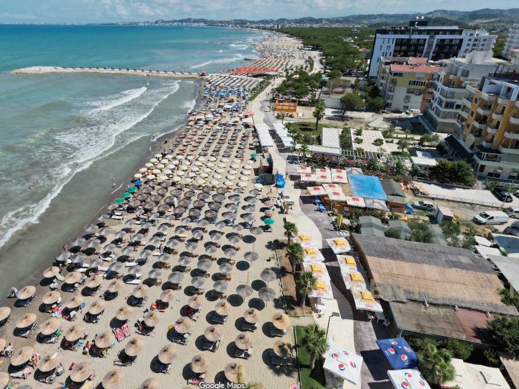 SHITET GARZONIERE NE NJE KOMPLEKS REZIDENCIAL QERRET 50M NGA DETI MUNDESI KTHIMI NE 1+1!!!