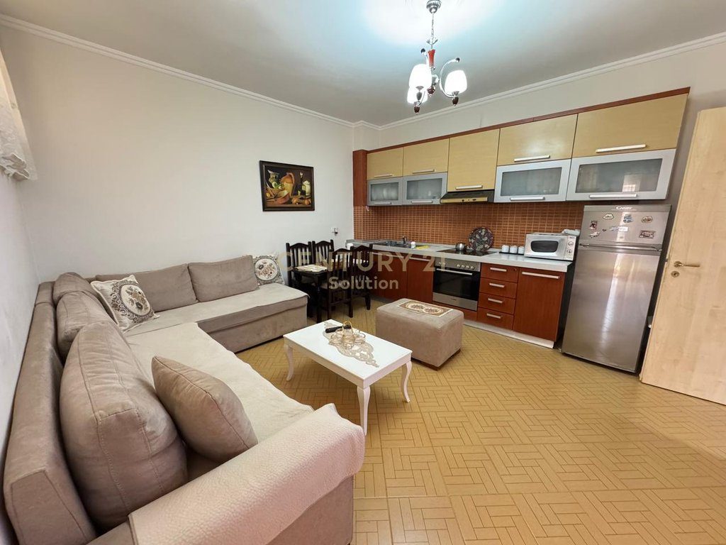 APARTAMENT 2+1 PER QIRA NE ASTIR !
