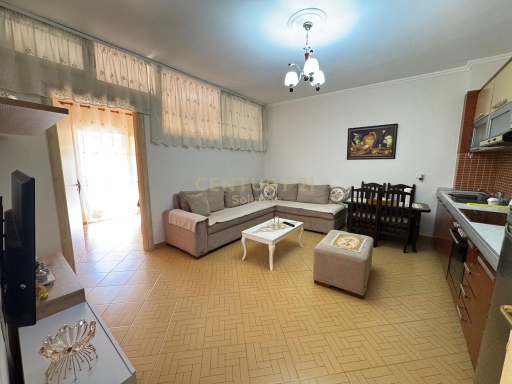 APARTAMENT 2+1 PER QIRA NE ASTIR !
