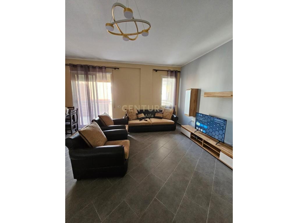 Apartament 1+1 per Qira , rruga Peti