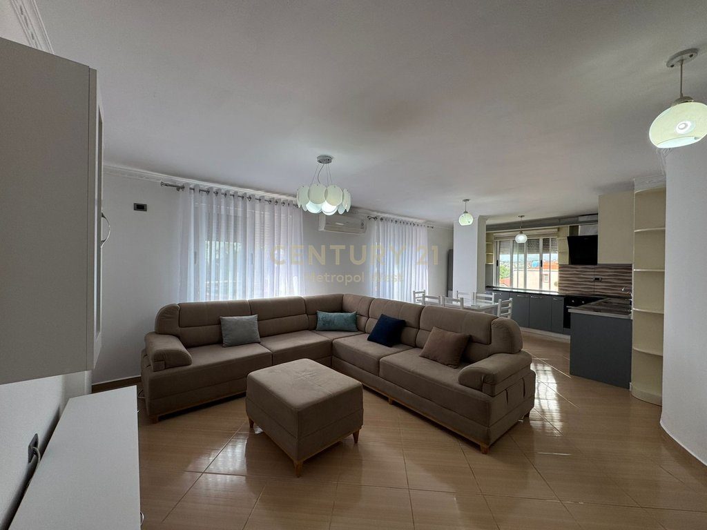 Apartament 2+1+2 me qira pranë Spitalit Ushtarak