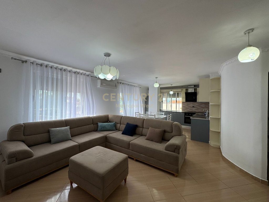 Apartament 2+1+2 me qira pranë Spitalit Ushtarak