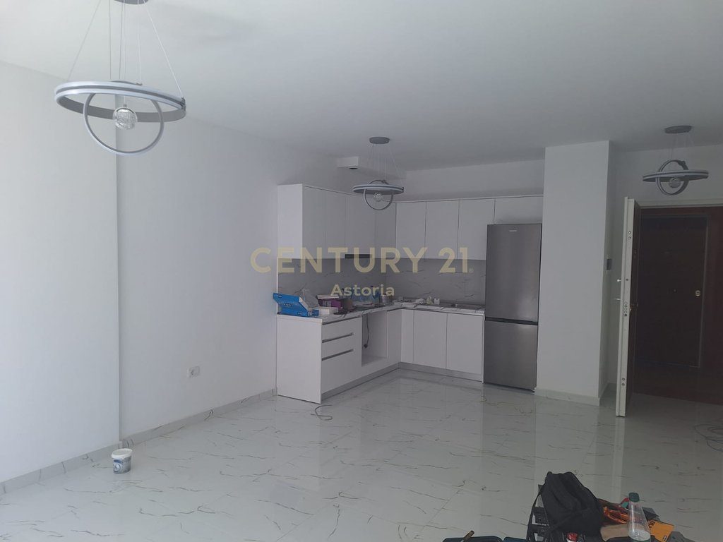 JEPET  ME QIRA APARTAMENT 1+1 I SAPOPERFUNDUAR PRANE KOLEGJIT TURK