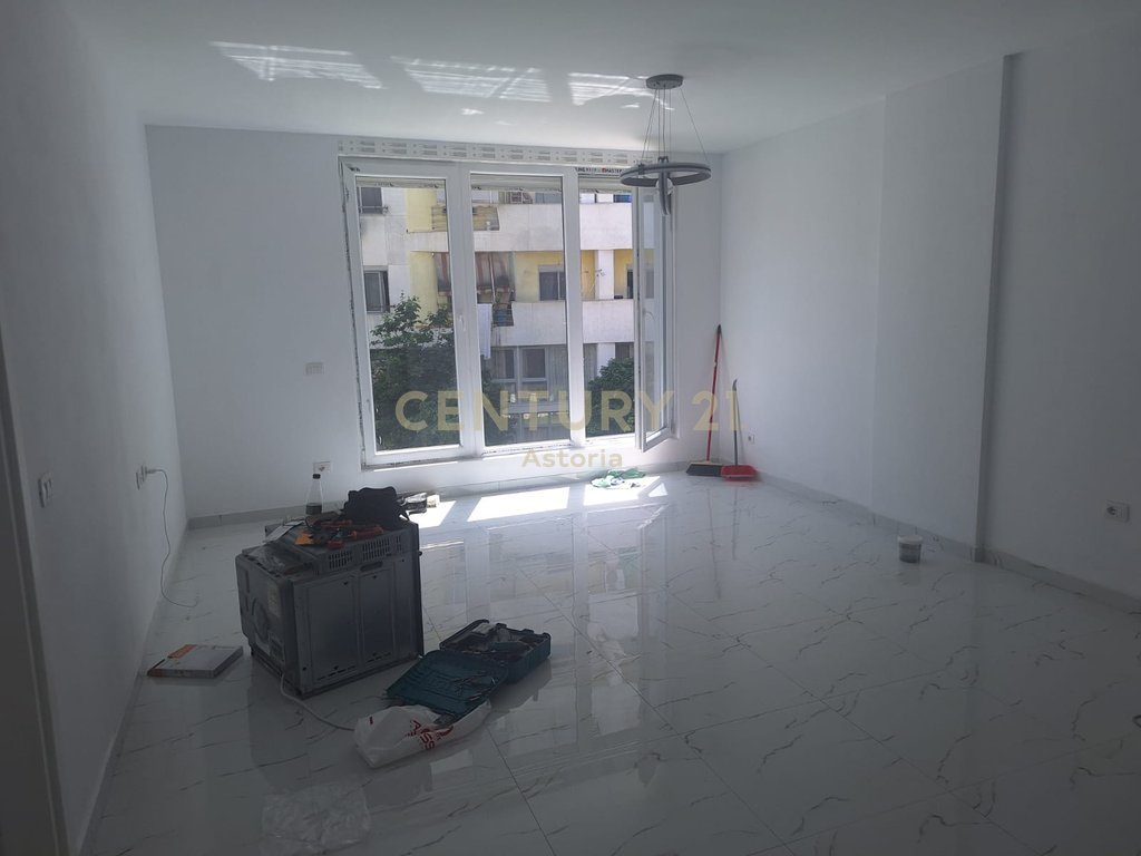 JEPET  ME QIRA APARTAMENT 1+1 I SAPOPERFUNDUAR PRANE KOLEGJIT TURK