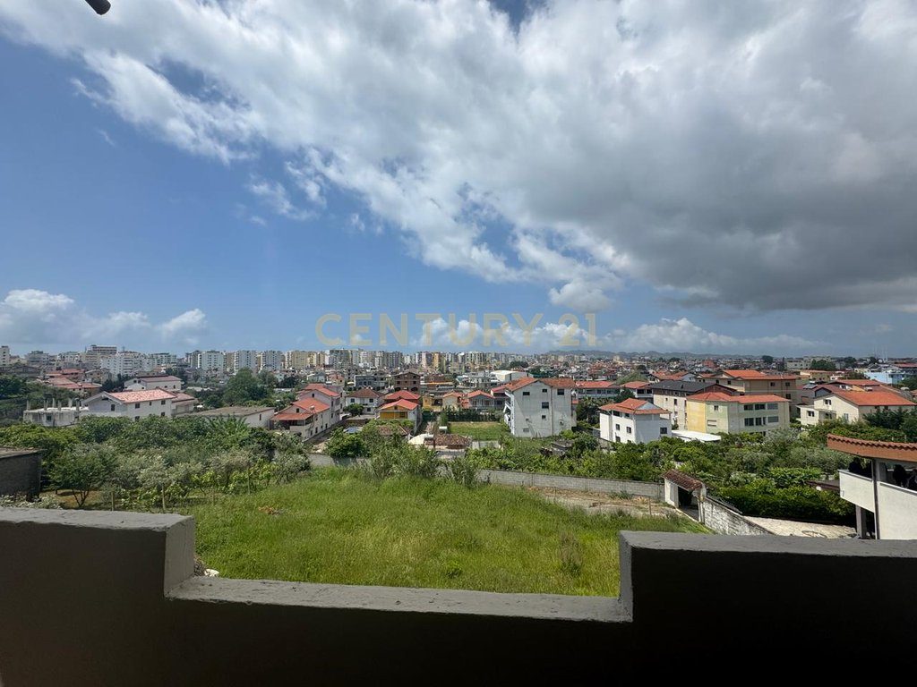 Vilë 2-Katëshe për Shitje në Arapaj, Durrës