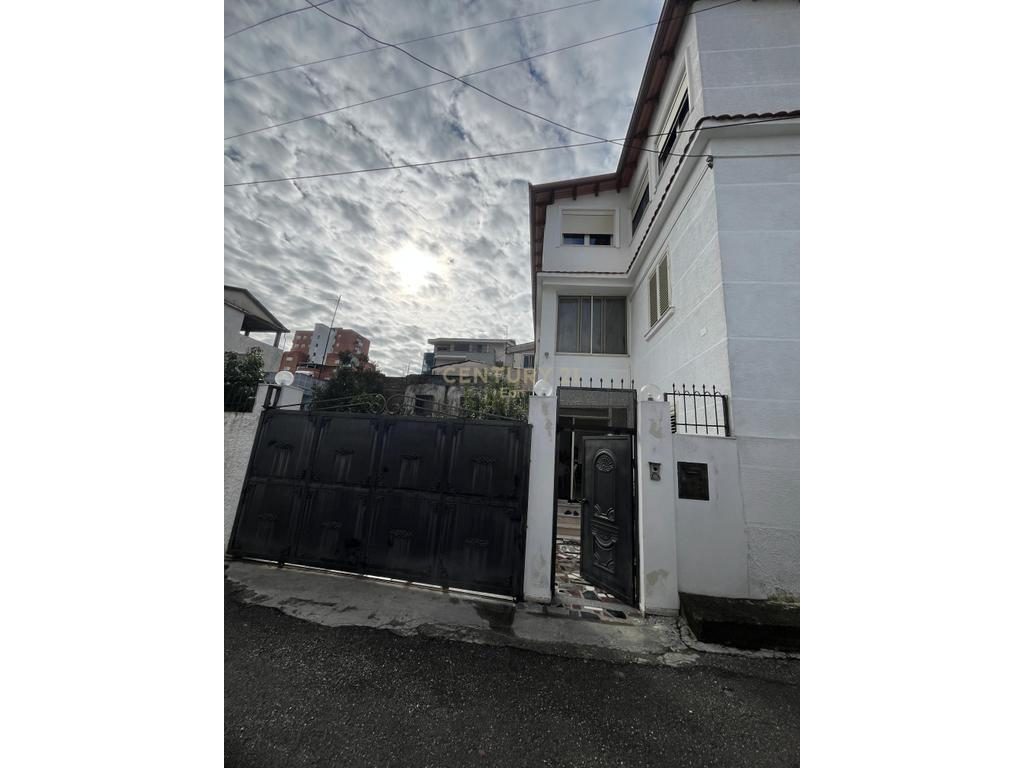 Shitet Vile 3-Kateshe Ne Durres !