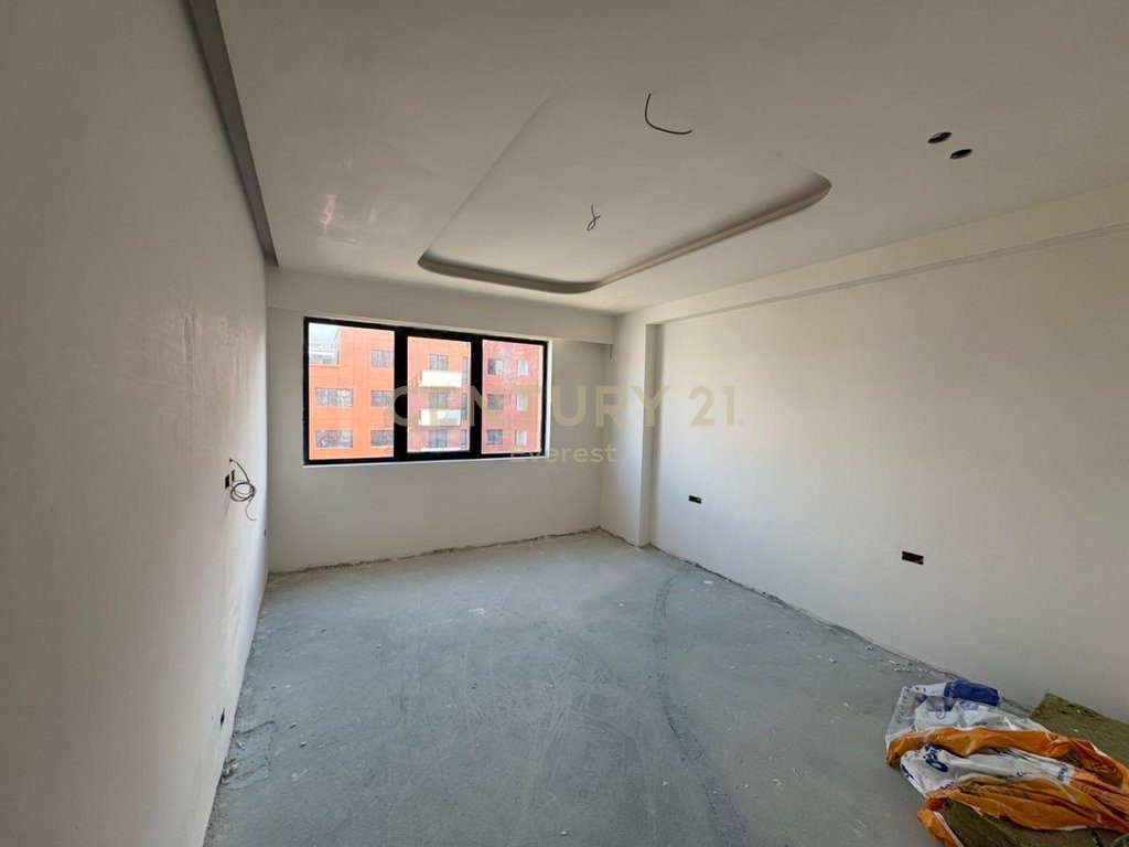 ASTIR-URBAN GATE, SHESIM APARTAMENT 3+1+2+VERANDE
