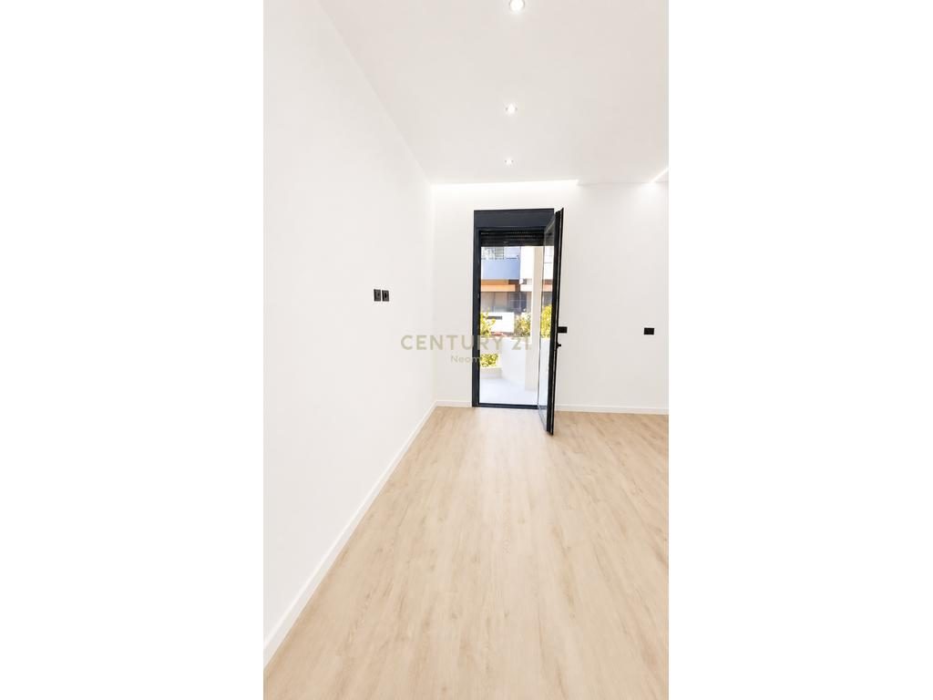 Shitet apartament 1+1 në Lungomare, Vlorë – një mundësi perfekte për banim ose investim!