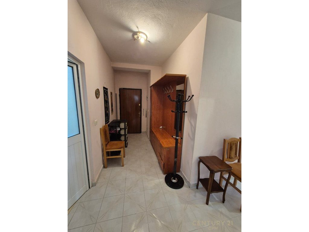 NE KOMUNEN E PARISIT JAPIM ME QIRA APARTAMENT 2+1+2