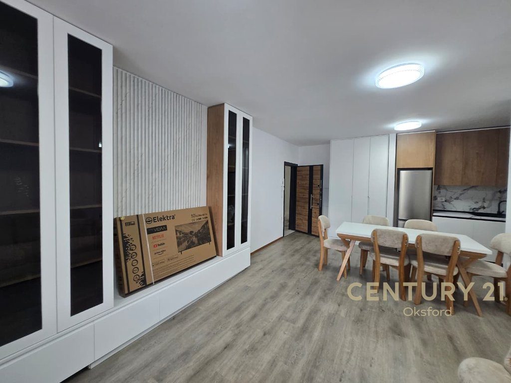 APARTAMENT ME QIRA 2+1+2T NE ZONEN E 5 MAJIT