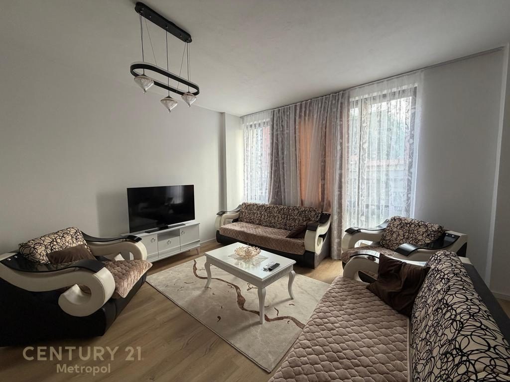 Japim me qira apartament 2+1, Bulevardi i Ri!