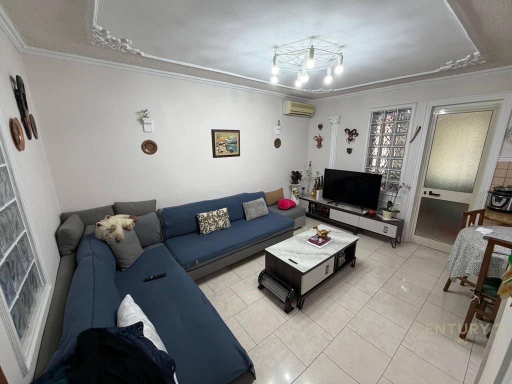 Shitet apartament 2+1 te Shkolla e Baletit!