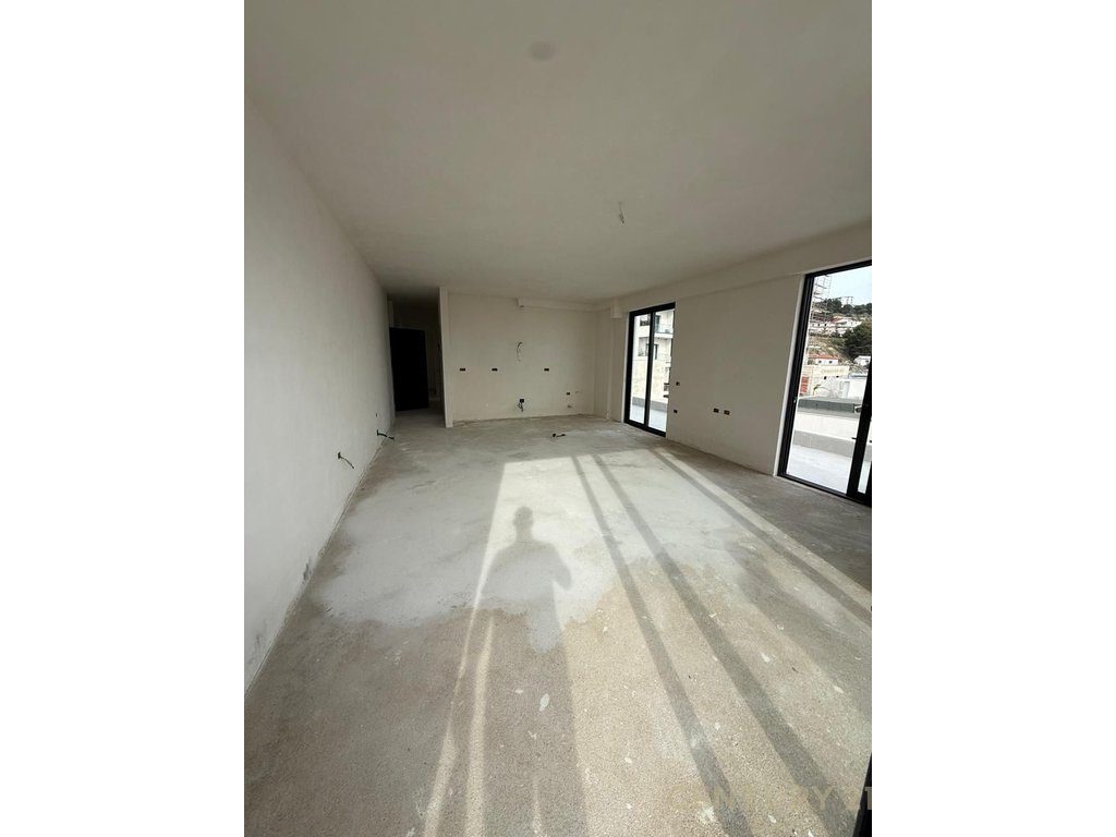 Penthouse në Shitje në Sarandë