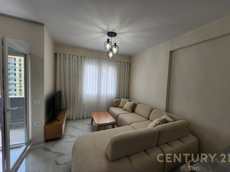 Apartament 1+1 me Qira për Zyra pranë Square 21!!!