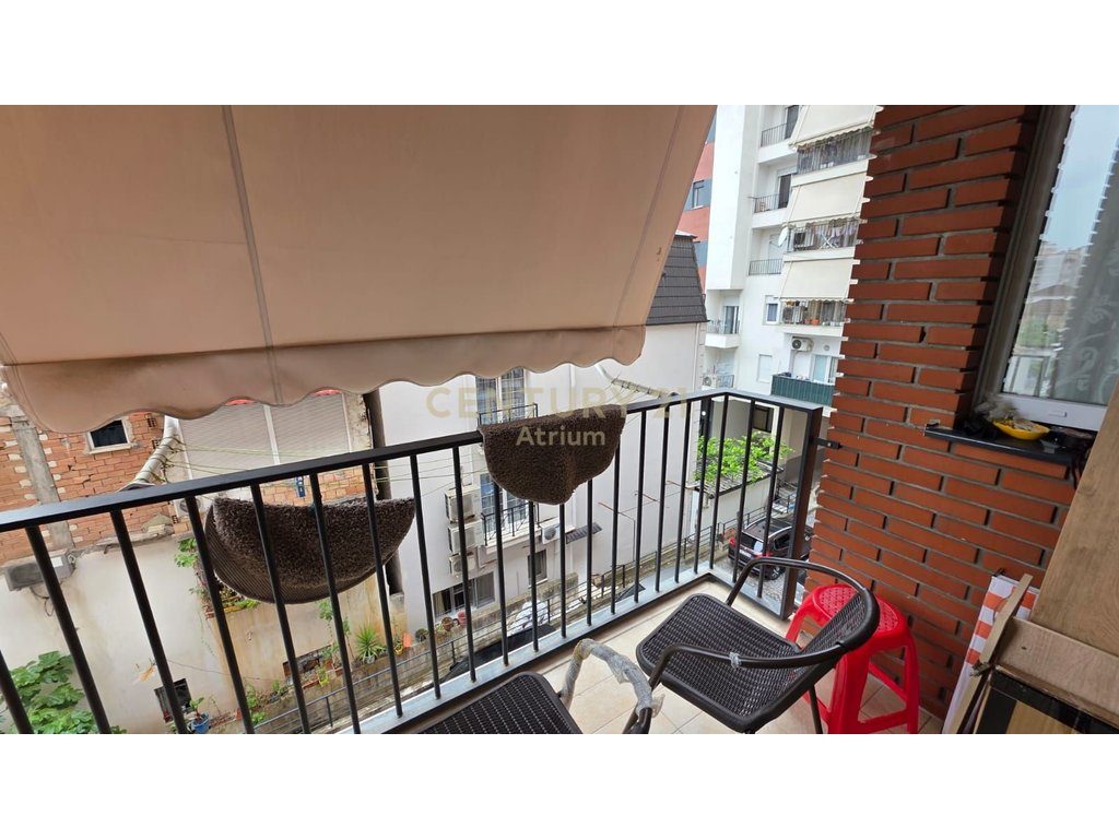 JEPET APARTAMENT ME QIRA TEK KOMPLEKSI VIND NE ALI DEM!