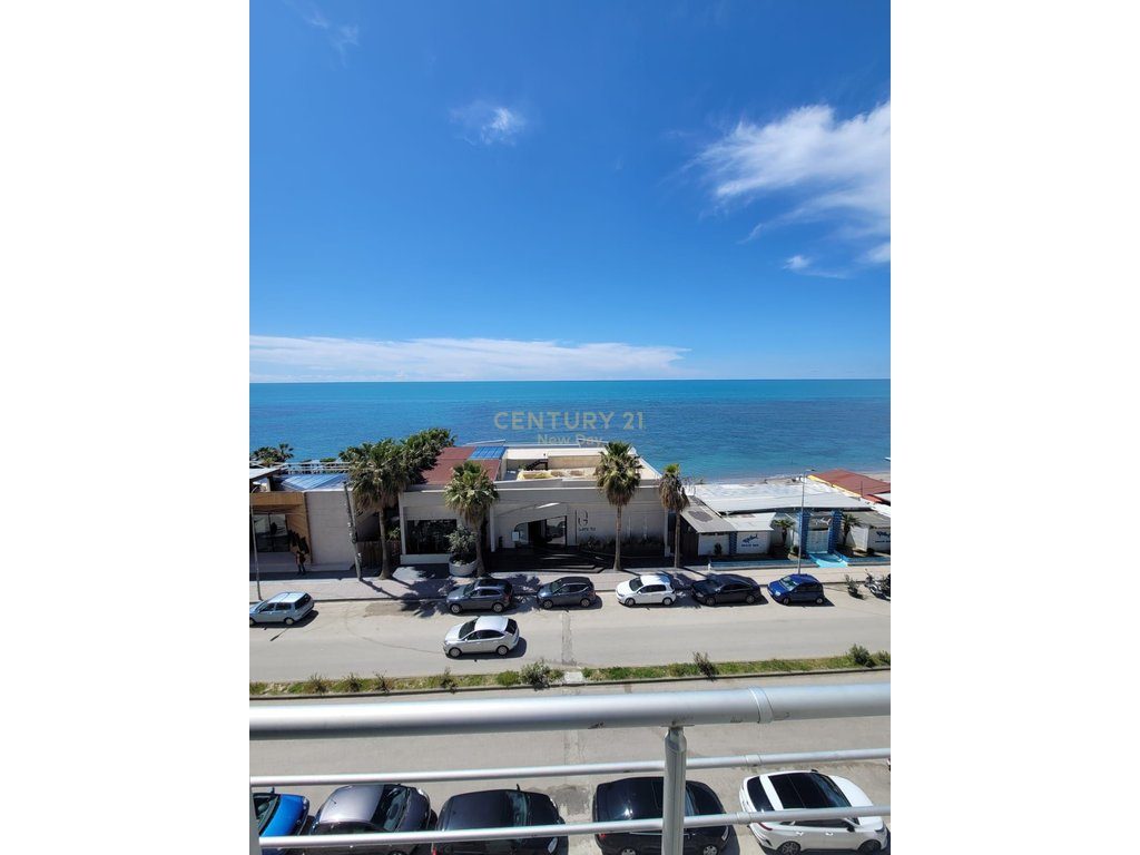 Shitet Apartament 2+1 me pamje Deti ne Currila  330,000€ | 110 m²