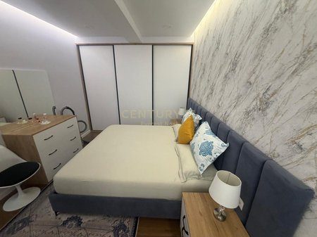 SHITET APARTAMENT 3+1+2 PRANE MATERNITETIT TE NE NE BULEVARDIN BAJRAM CURRI